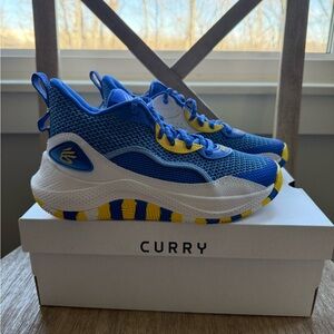 Curry 3Z 24 Grade School Basketball Shoes Royal Blue White Taxi Youth Size 4.5